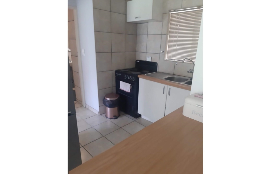 To Let 1 Bedroom Property for Rent in Comet Gauteng