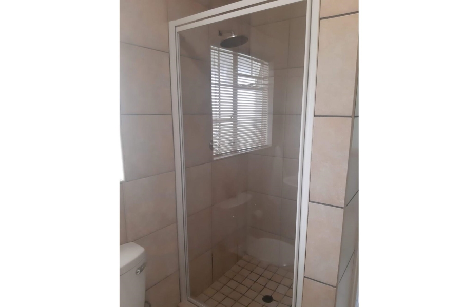 To Let 1 Bedroom Property for Rent in Comet Gauteng