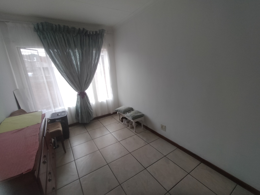 3 Bedroom Property for Sale in Florauna Gauteng