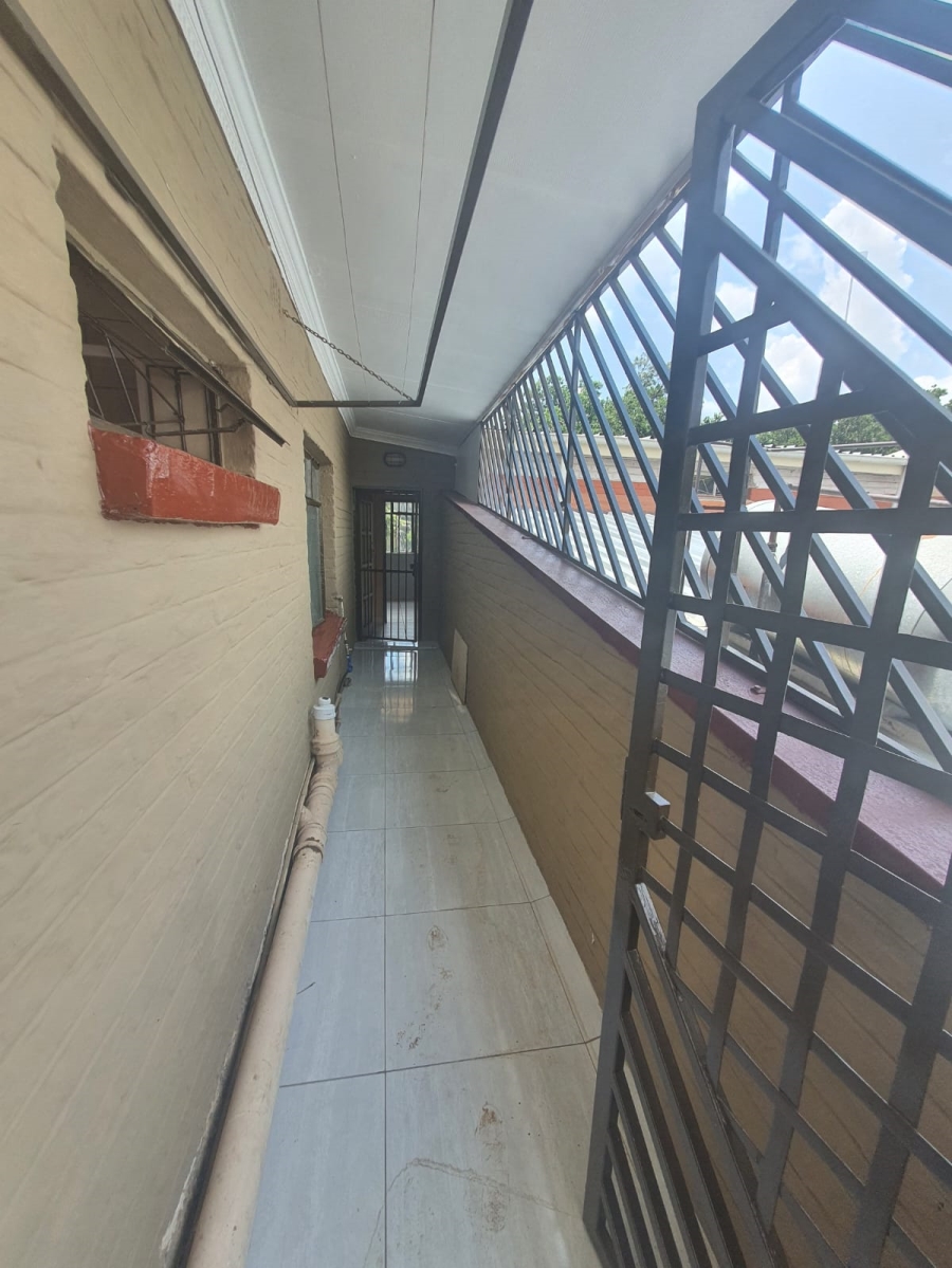 To Let 2 Bedroom Property for Rent in Three Rivers Proper Gauteng