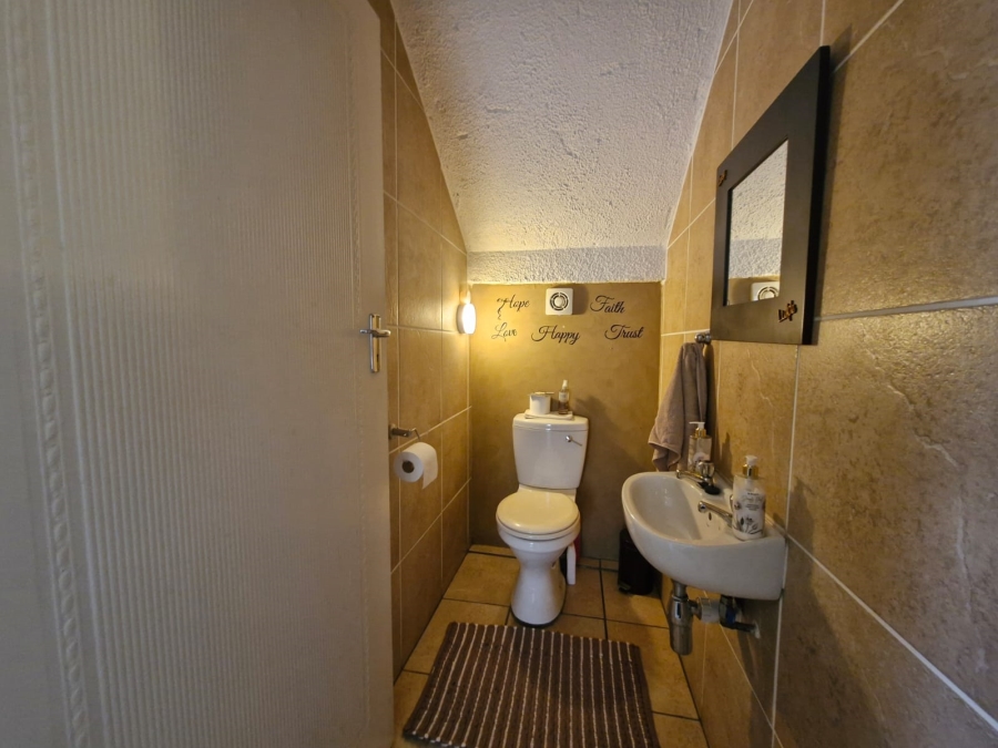 3 Bedroom Property for Sale in Amberfield Gauteng