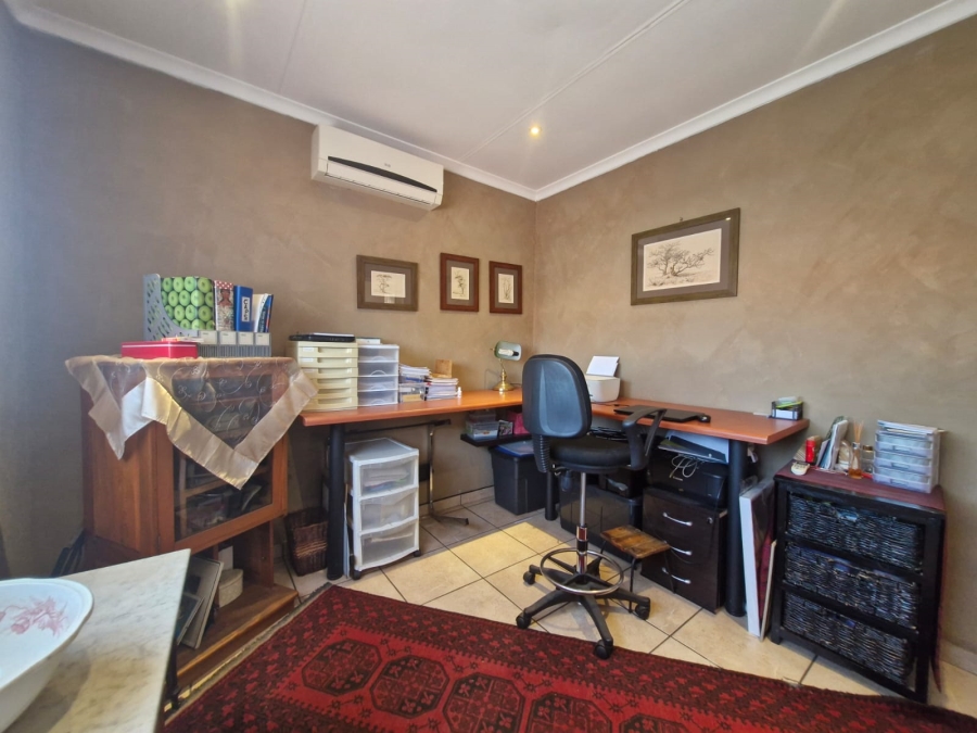3 Bedroom Property for Sale in Amberfield Gauteng
