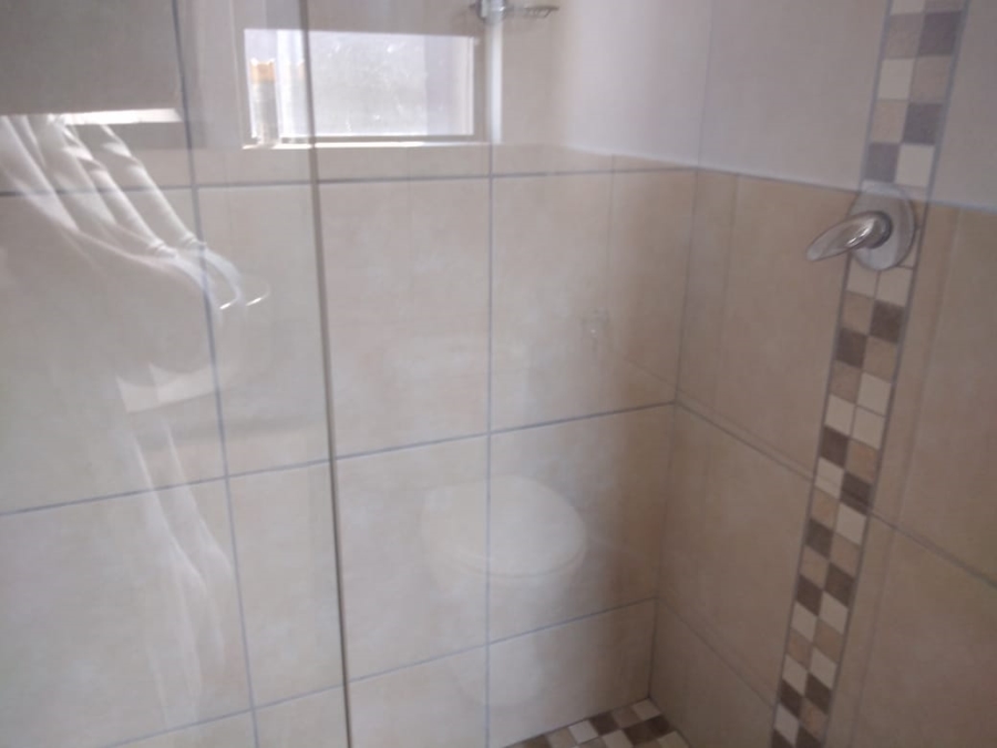 To Let 2 Bedroom Property for Rent in Ruimsig Gauteng