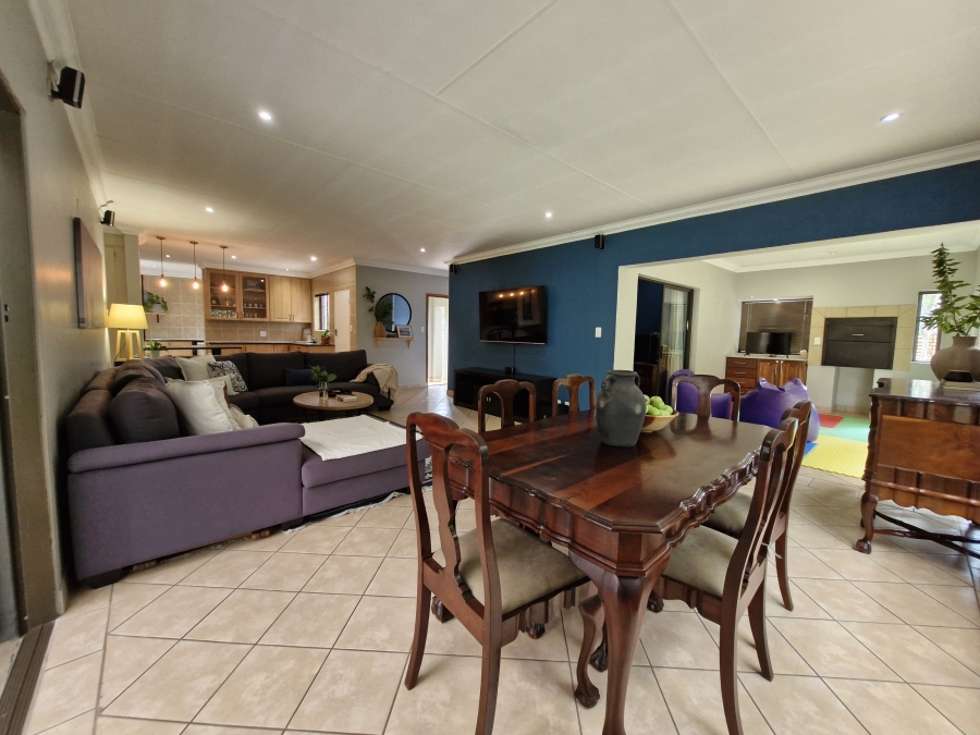 4 Bedroom Property for Sale in Amberfield Gauteng