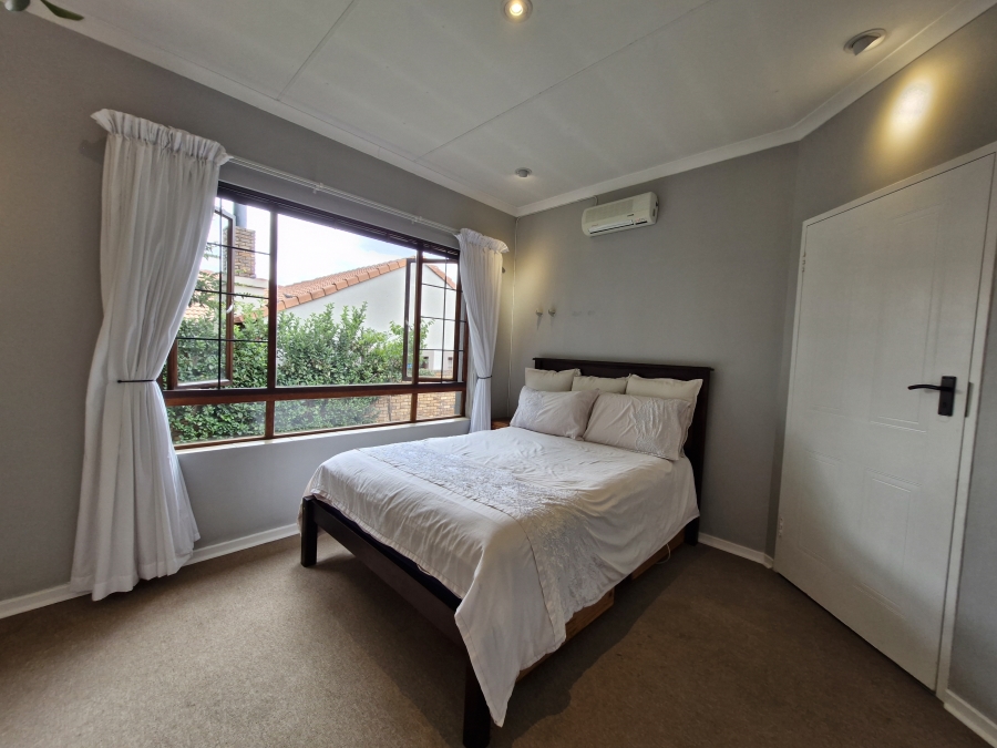4 Bedroom Property for Sale in Amberfield Gauteng