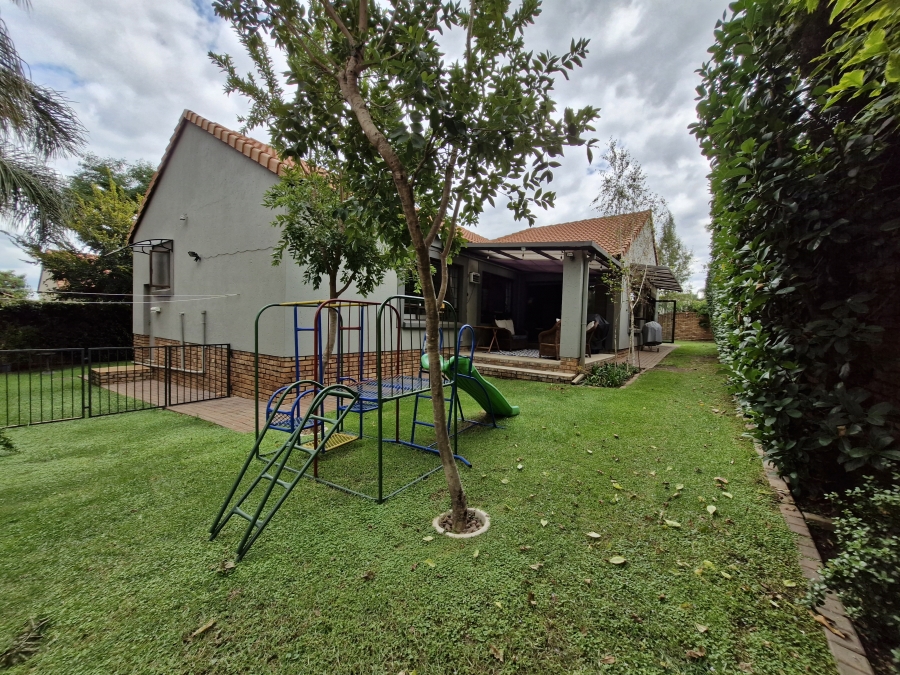 4 Bedroom Property for Sale in Amberfield Gauteng
