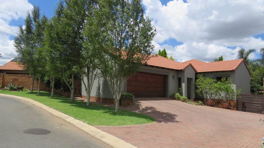 4 Bedroom Property for Sale in Amberfield Gauteng