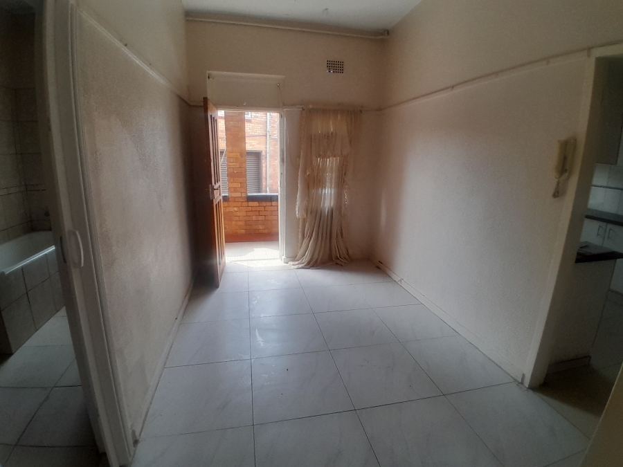 1 Bedroom Property for Sale in Springs Central Gauteng