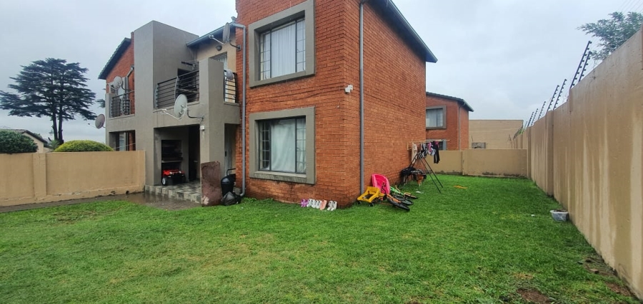 2 Bedroom Property for Sale in Ravensklip Gauteng