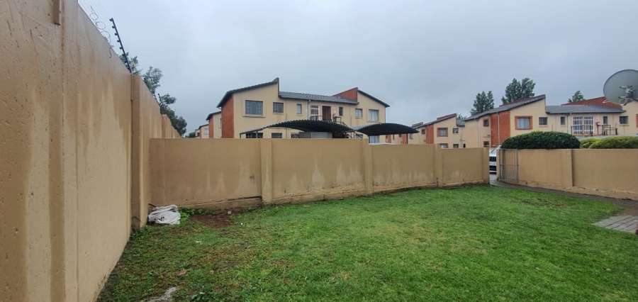 2 Bedroom Property for Sale in Ravensklip Gauteng