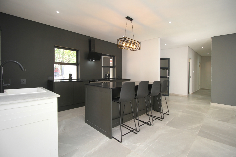 4 Bedroom Property for Sale in Parkmore Gauteng