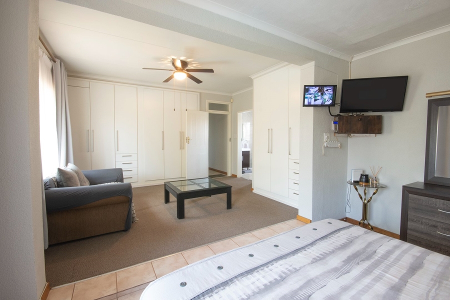 6 Bedroom Property for Sale in Jordaan Park Gauteng