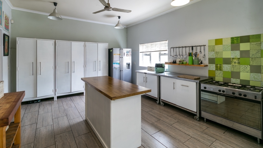 6 Bedroom Property for Sale in Linden Gauteng
