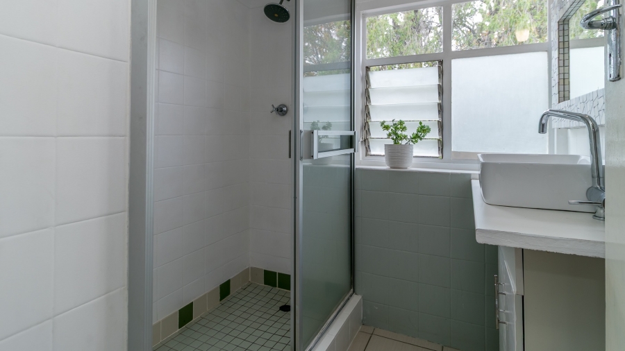 6 Bedroom Property for Sale in Linden Gauteng