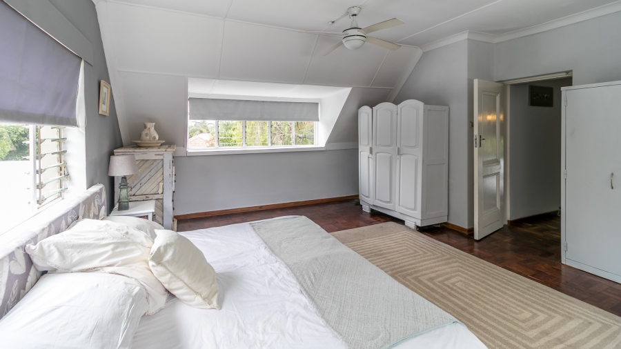6 Bedroom Property for Sale in Linden Gauteng