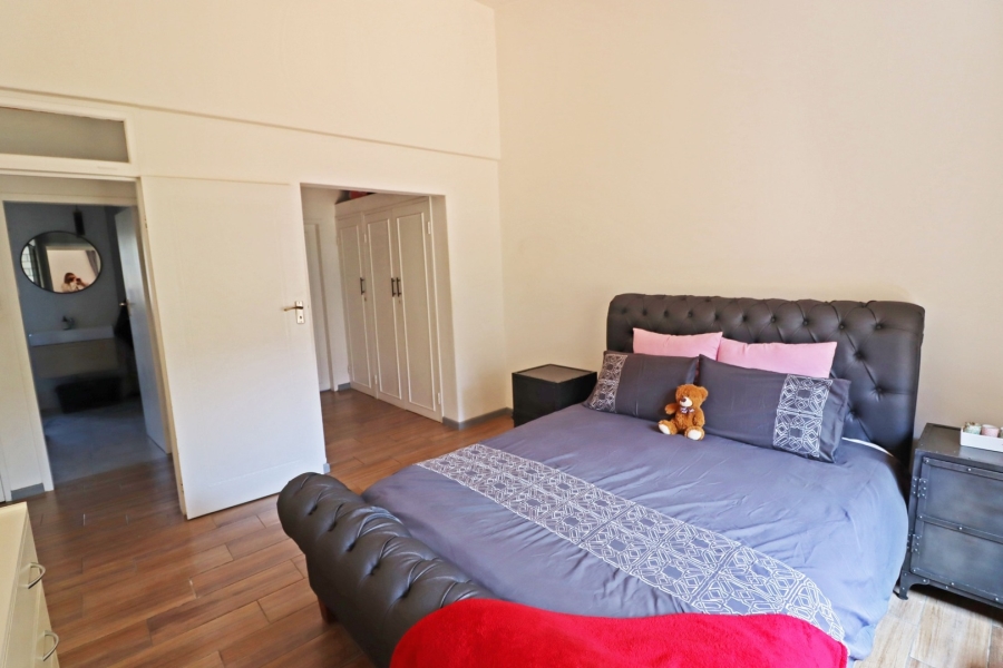 2 Bedroom Property for Sale in Bryanston Gauteng