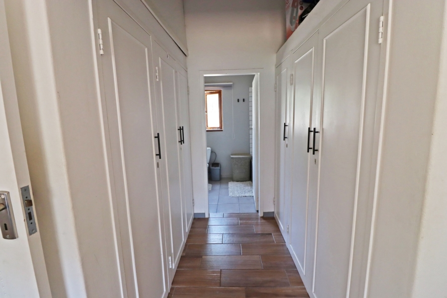 2 Bedroom Property for Sale in Bryanston Gauteng