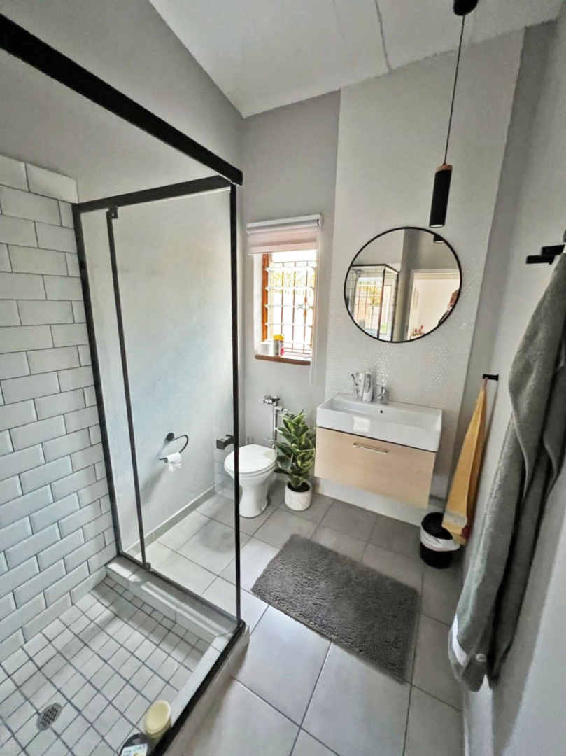 2 Bedroom Property for Sale in Bryanston Gauteng