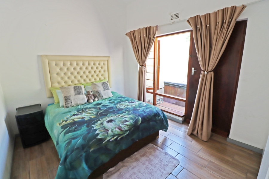 2 Bedroom Property for Sale in Bryanston Gauteng