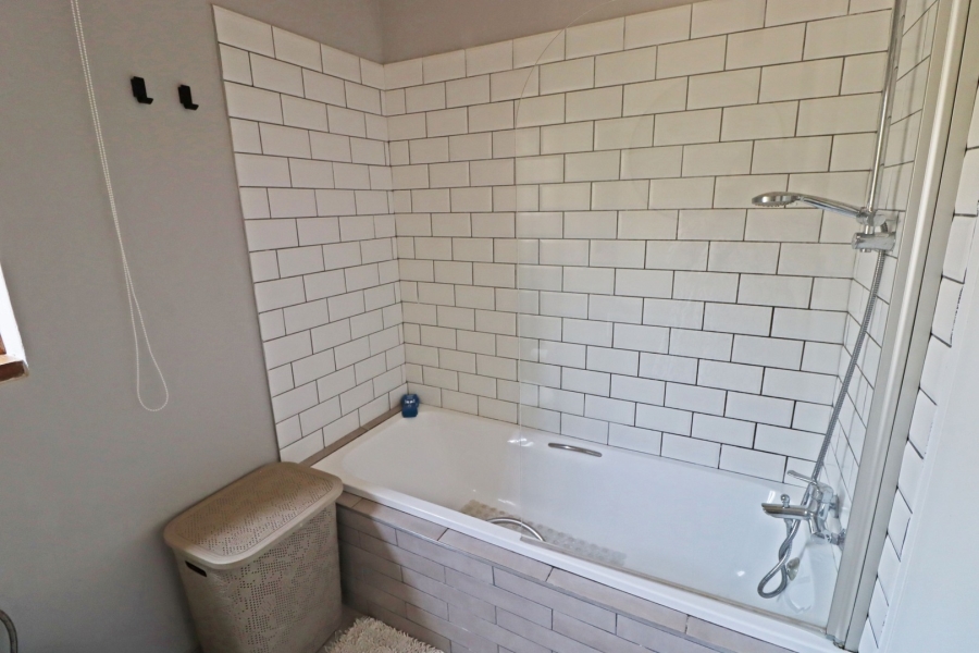 2 Bedroom Property for Sale in Bryanston Gauteng