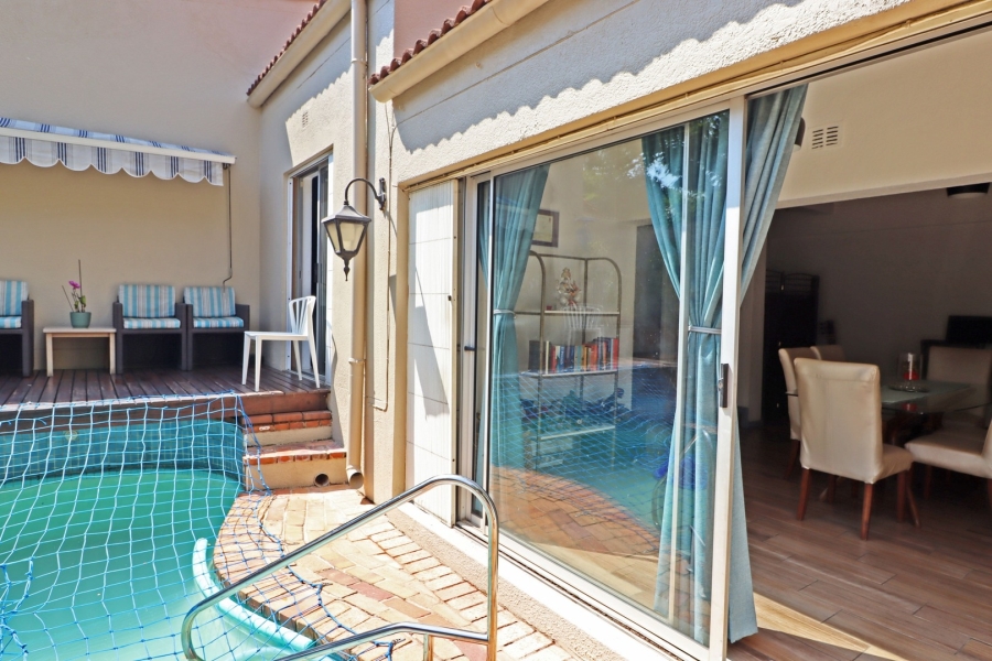 2 Bedroom Property for Sale in Bryanston Gauteng
