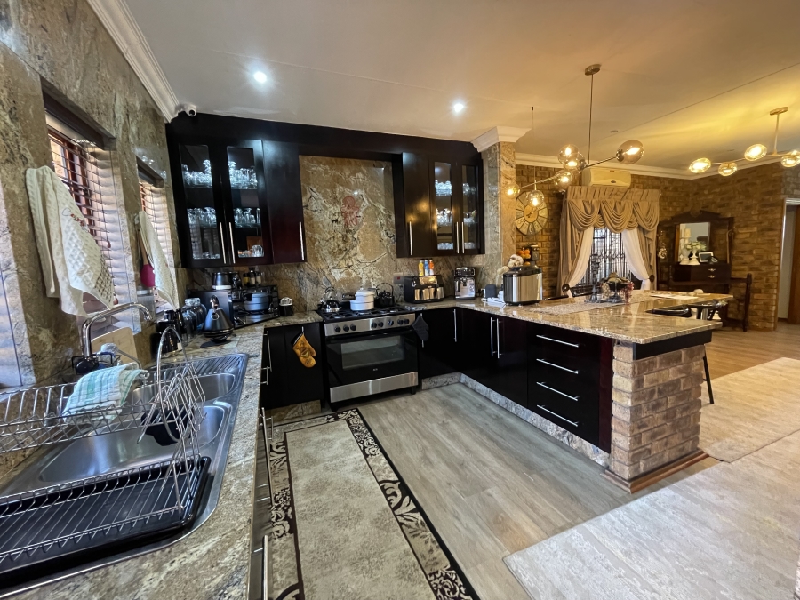 3 Bedroom Property for Sale in Petersfield Gauteng