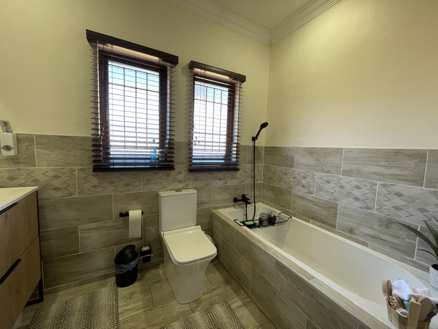 3 Bedroom Property for Sale in Petersfield Gauteng