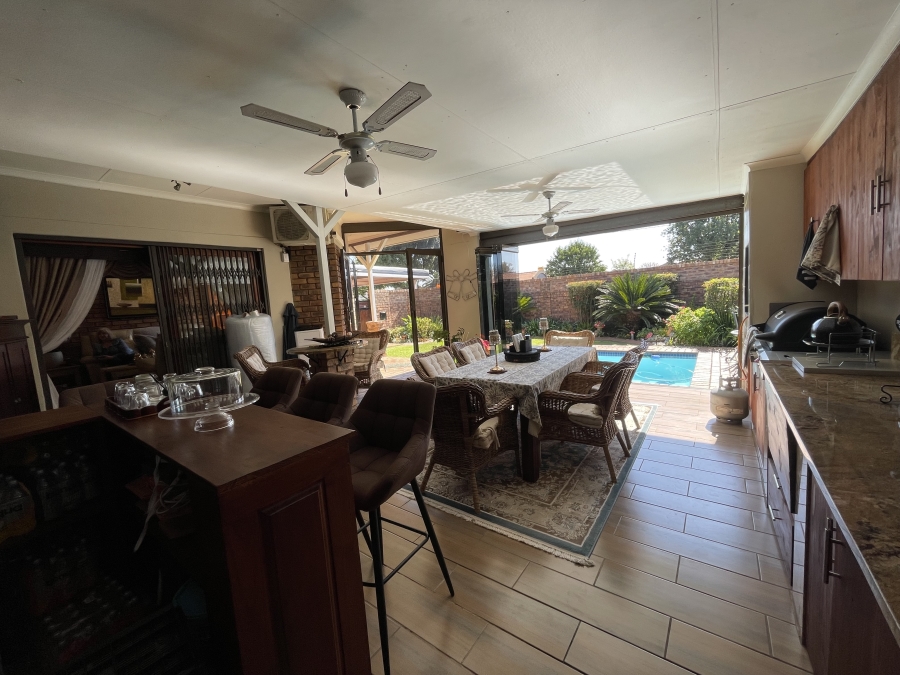 3 Bedroom Property for Sale in Petersfield Gauteng