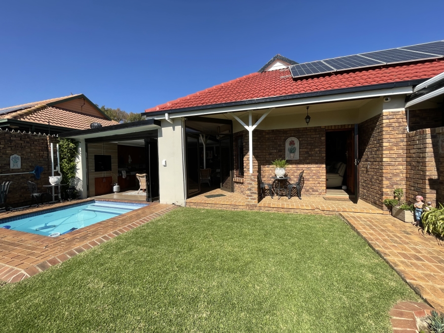 3 Bedroom Property for Sale in Petersfield Gauteng