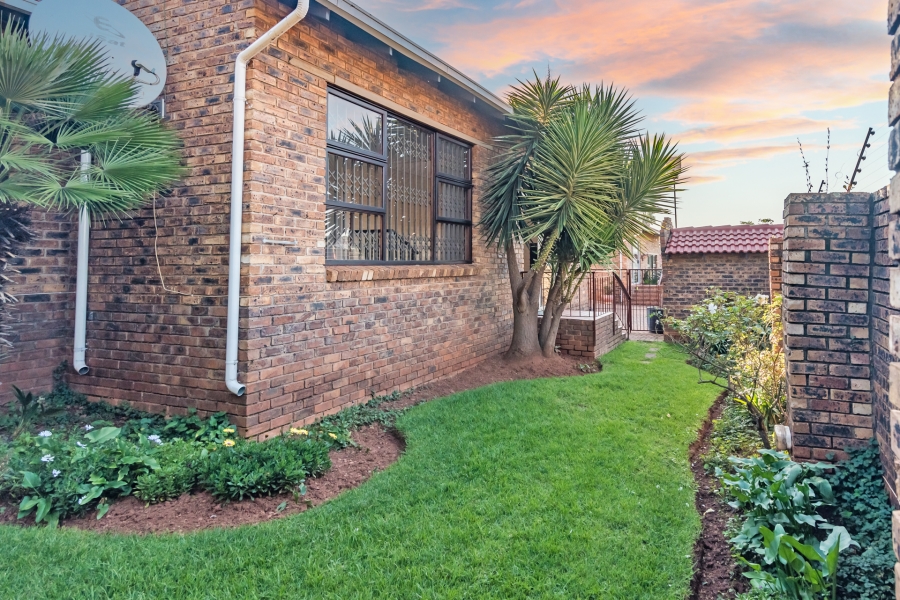3 Bedroom Property for Sale in Rangeview Gauteng