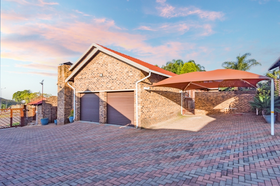 3 Bedroom Property for Sale in Rangeview Gauteng