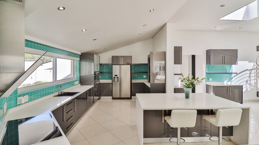 5 Bedroom Property for Sale in River Club Gauteng