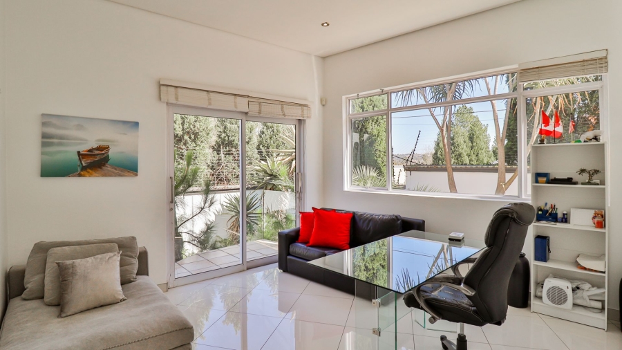 5 Bedroom Property for Sale in River Club Gauteng