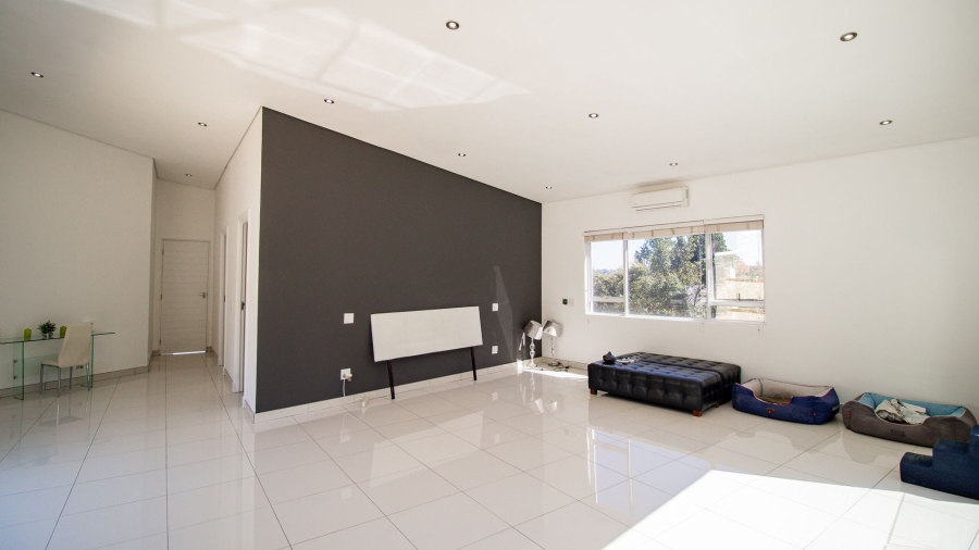 5 Bedroom Property for Sale in River Club Gauteng