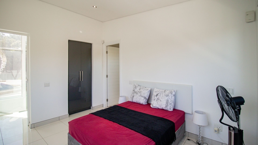 5 Bedroom Property for Sale in River Club Gauteng