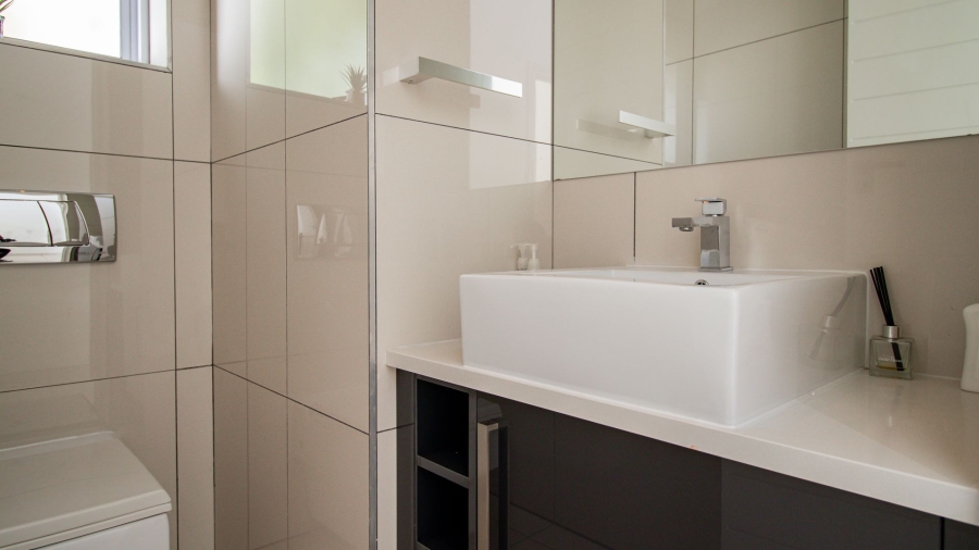 5 Bedroom Property for Sale in River Club Gauteng