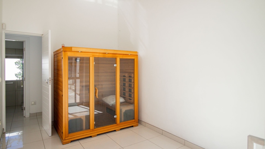 5 Bedroom Property for Sale in River Club Gauteng