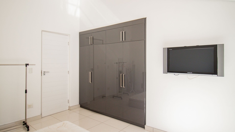 5 Bedroom Property for Sale in River Club Gauteng