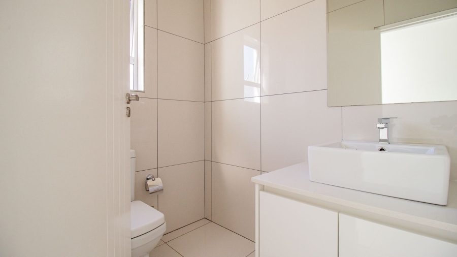 5 Bedroom Property for Sale in Morningside Gauteng