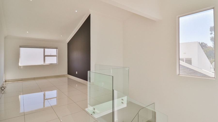 5 Bedroom Property for Sale in Morningside Gauteng