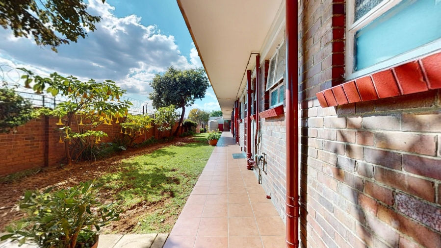 1 Bedroom Property for Sale in Lambton Gauteng