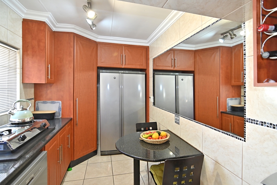 3 Bedroom Property for Sale in Noordwyk Gauteng