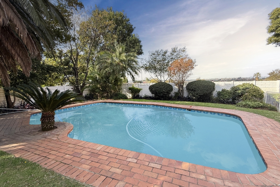 3 Bedroom Property for Sale in Noordwyk Gauteng