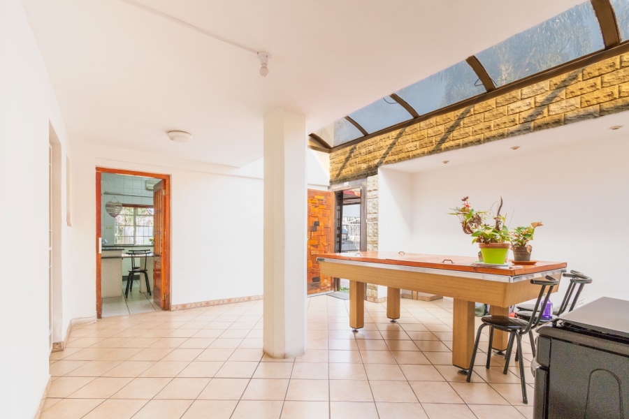 4 Bedroom Property for Sale in Greenside Gauteng