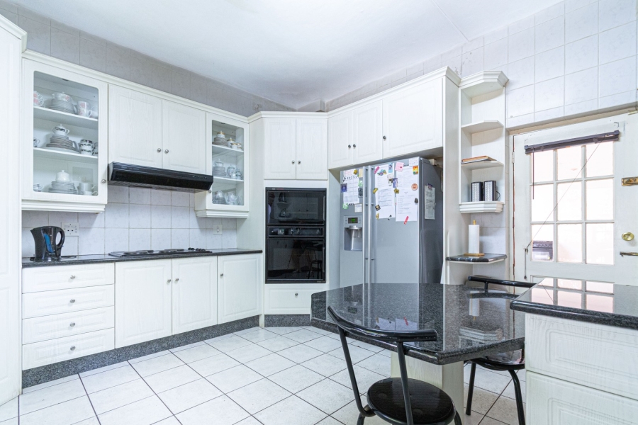 4 Bedroom Property for Sale in Greenside Gauteng