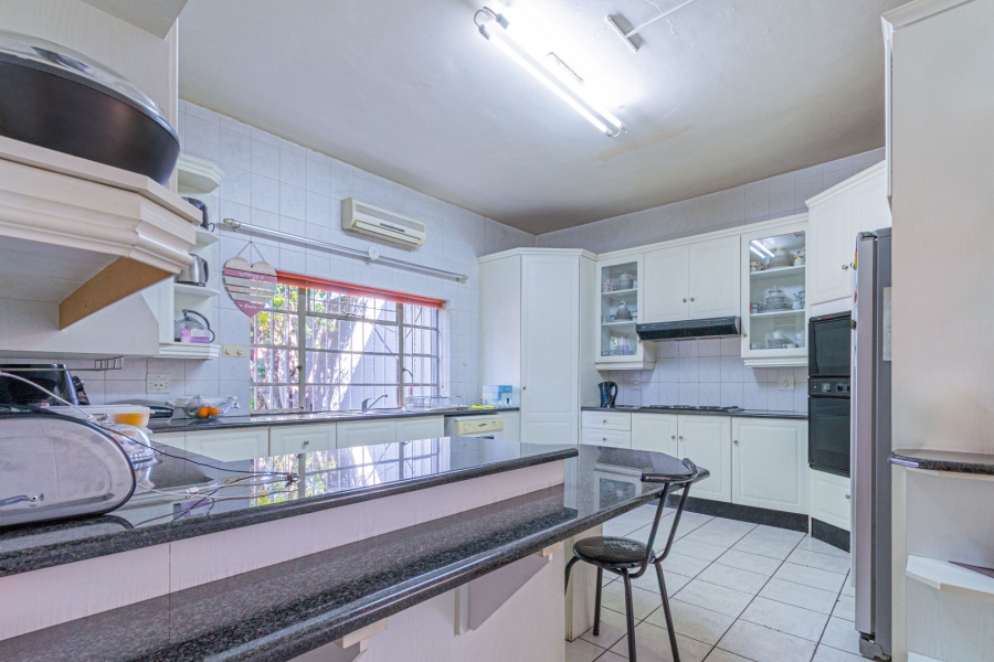4 Bedroom Property for Sale in Greenside Gauteng