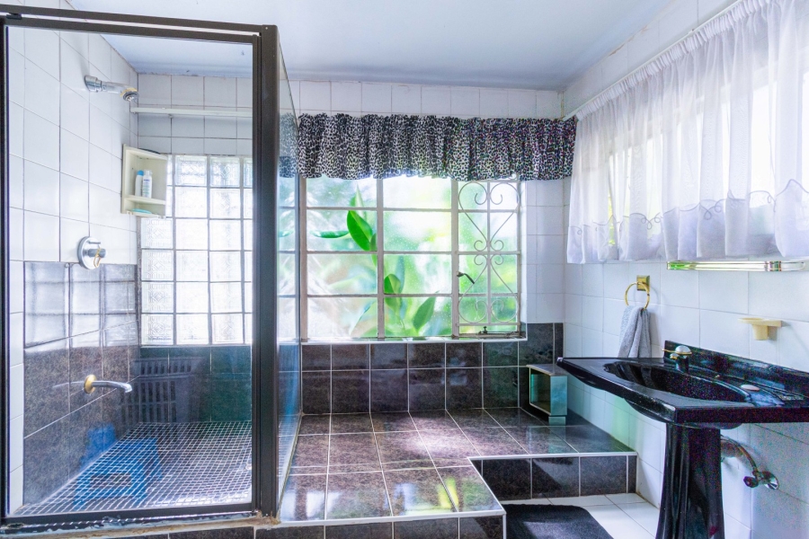 4 Bedroom Property for Sale in Greenside Gauteng