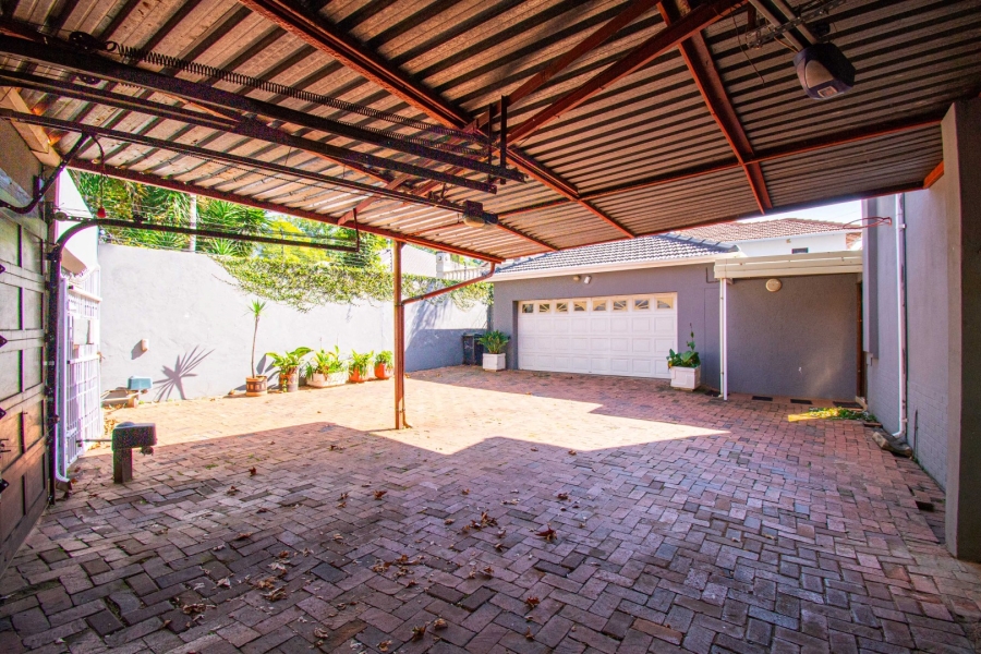 4 Bedroom Property for Sale in Greenside Gauteng