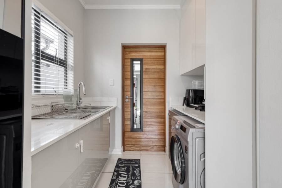 3 Bedroom Property for Sale in Lonehill Gauteng