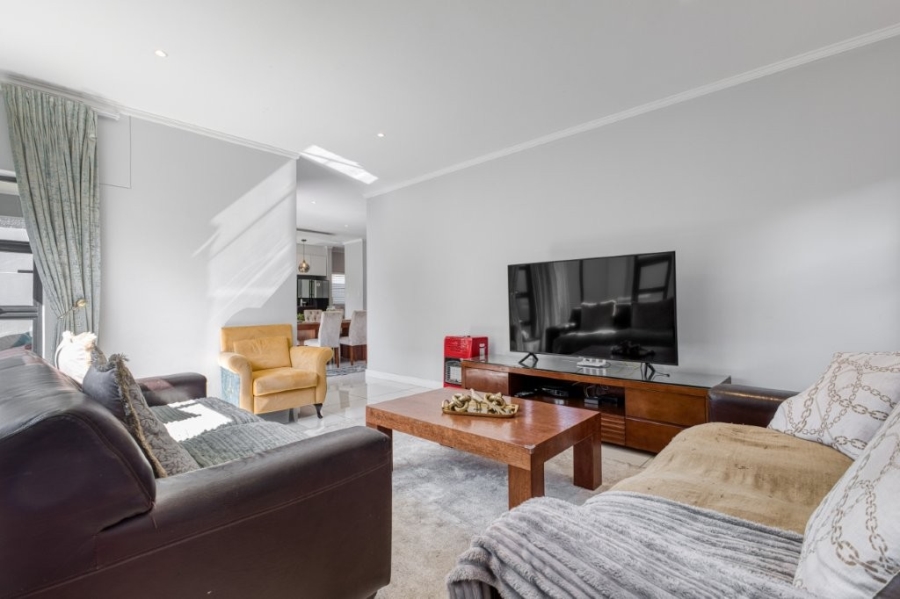 3 Bedroom Property for Sale in Lonehill Gauteng